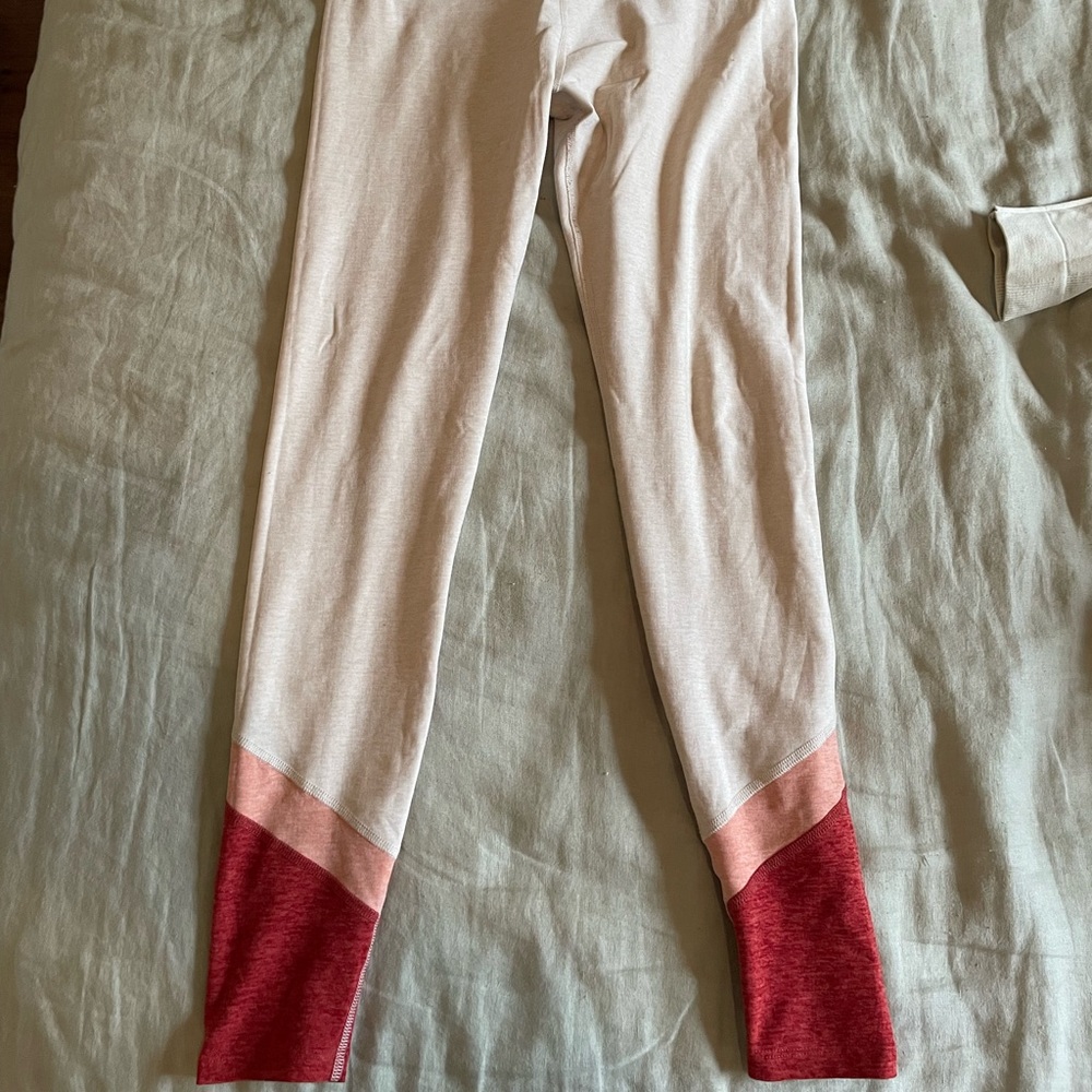Beyond Yoga tan color block leggings